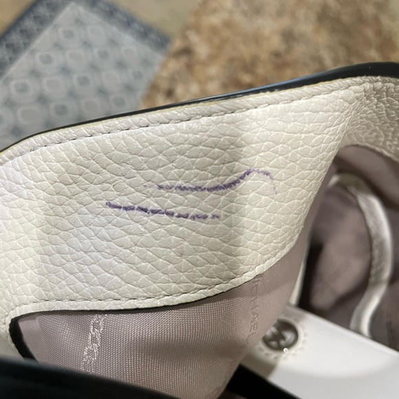 Michael Kors White Pebbled W/Black Leather Chain Large Satchel Bag - Picture 13 of 16